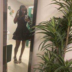 Off the shoulder| Jade